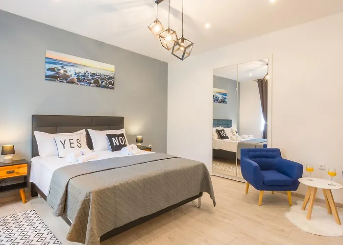 Gostinjska kuća Sea & Sun With Private Parking